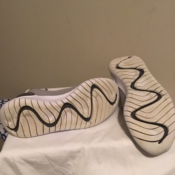 🔥Nike’s, great condition, lightweight, size 7, super clean, see photos - Picture 5 of 5